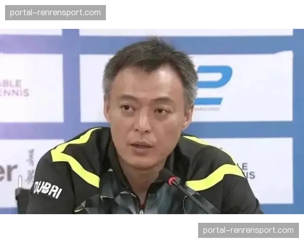 场边的秦志戬：运筹帷幄之中，国乒男队主帅的暂停时机堪称教科书
